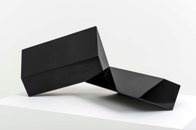 Sergio Camargo_ sem titulo 1985 foto João Musa.jpg